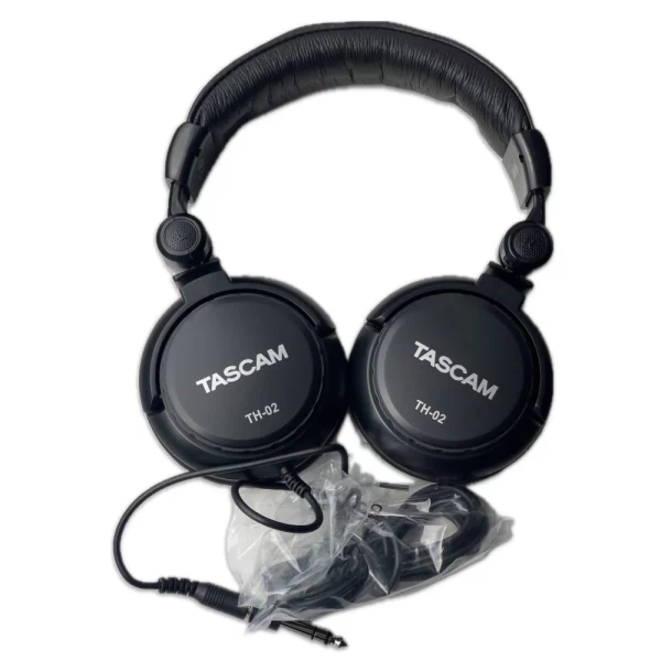 Студійні навушники Tascam TH-02 чорні